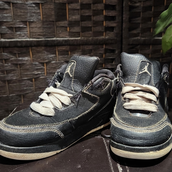 Jordan high top shoes - Picture 8 of 9